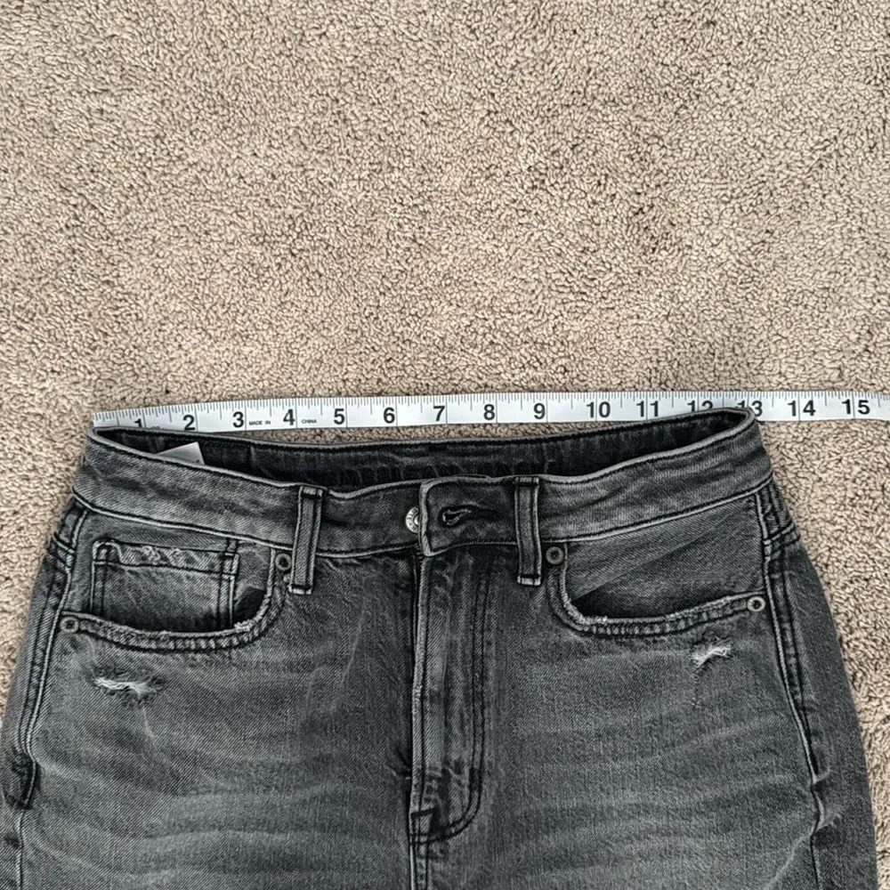 American Eagle Highest Rise Mom Jean Black Wash Distressed Jean Size 2